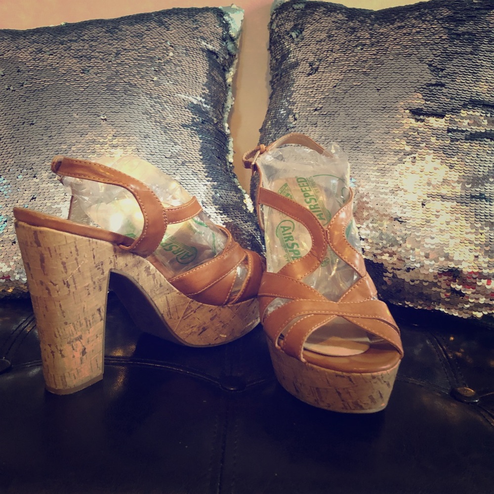 Women’s size 11 heels